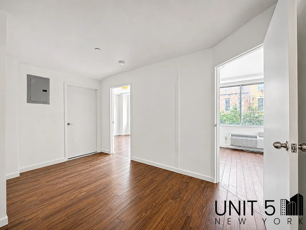 286 Stanhope Street - Photo 3