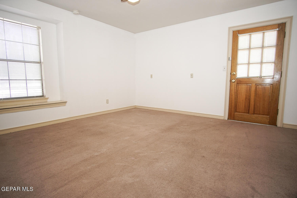 1808 Gurss Place - Photo 12