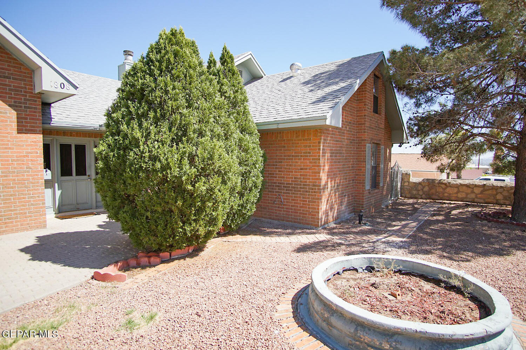 1808 Gurss Place - Photo 0