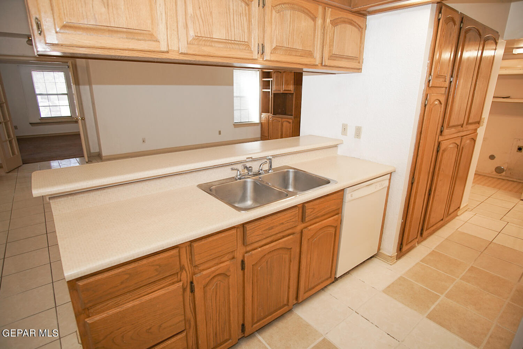 1808 Gurss Place - Photo 6