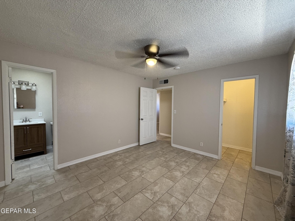 955 Versailles Drive - Photo 32