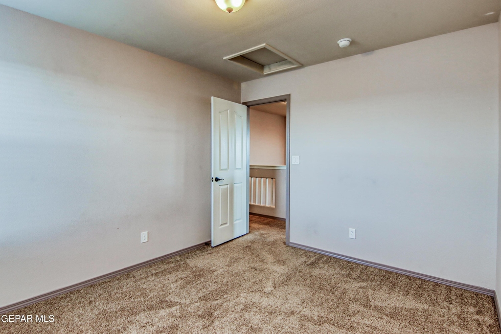 7545 Wolf Creek Drive - Photo 31