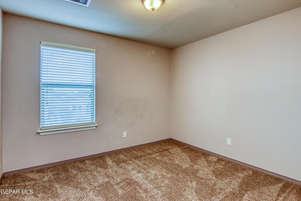 7545 Wolf Creek Drive - Photo 27