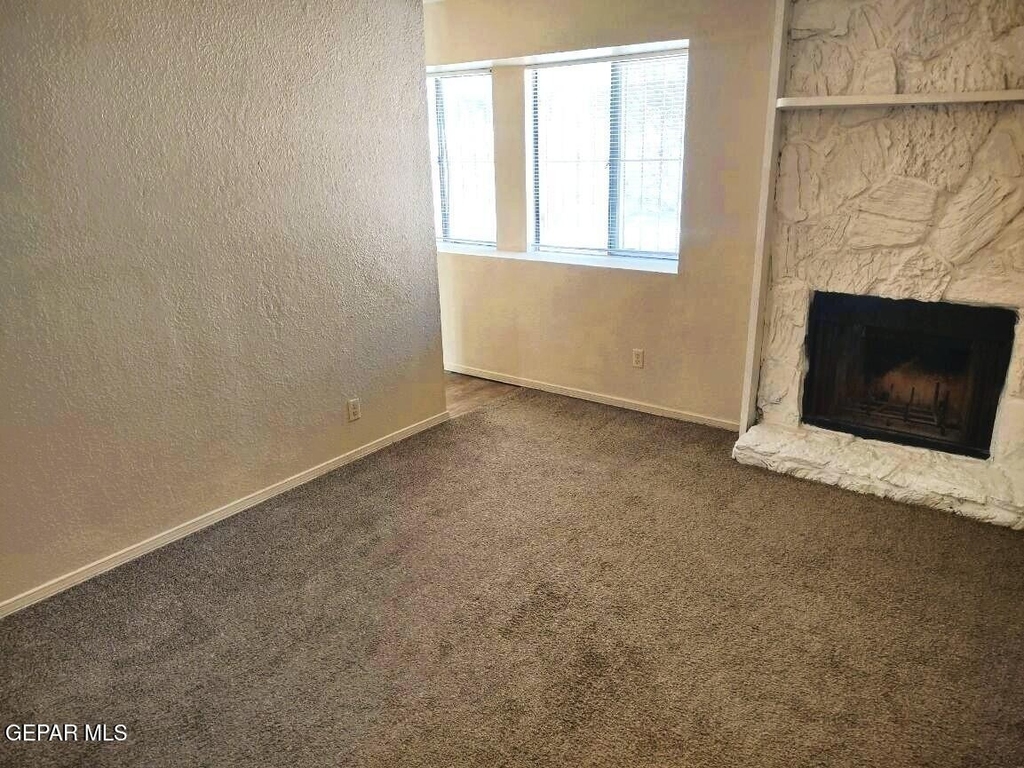 8520 Saratoga Drive - Photo 11