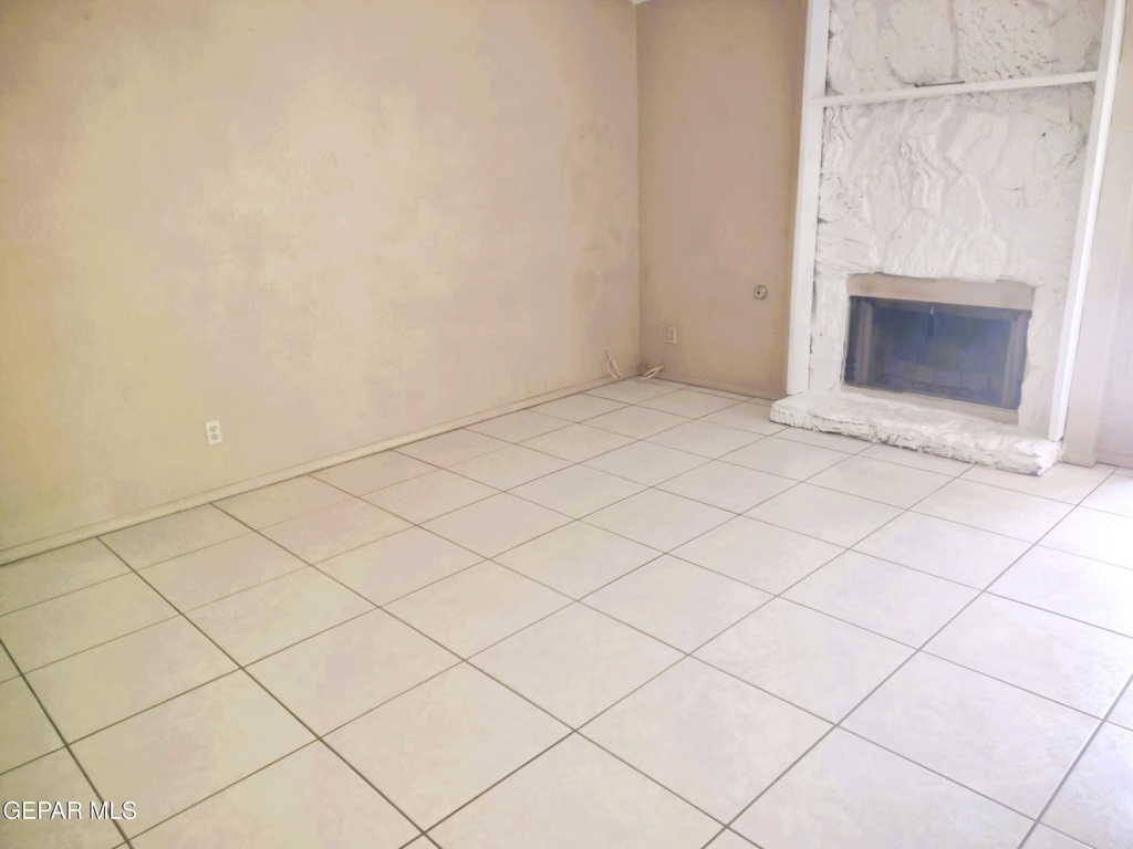 8520 Saratoga Drive - Photo 2