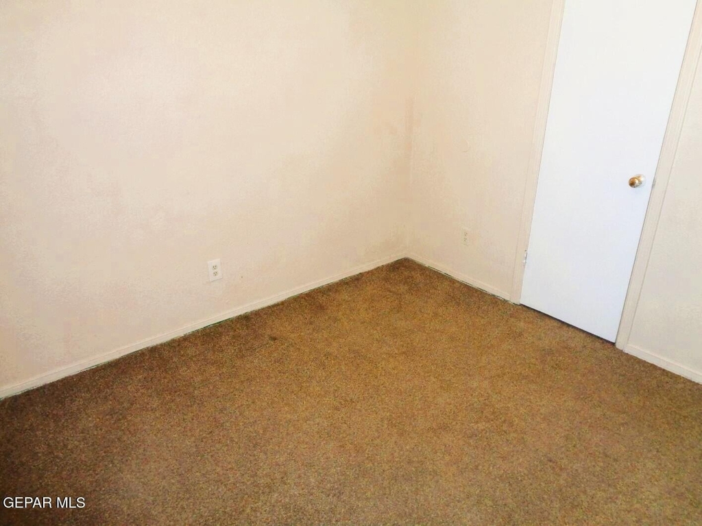 8520 Saratoga Drive - Photo 15