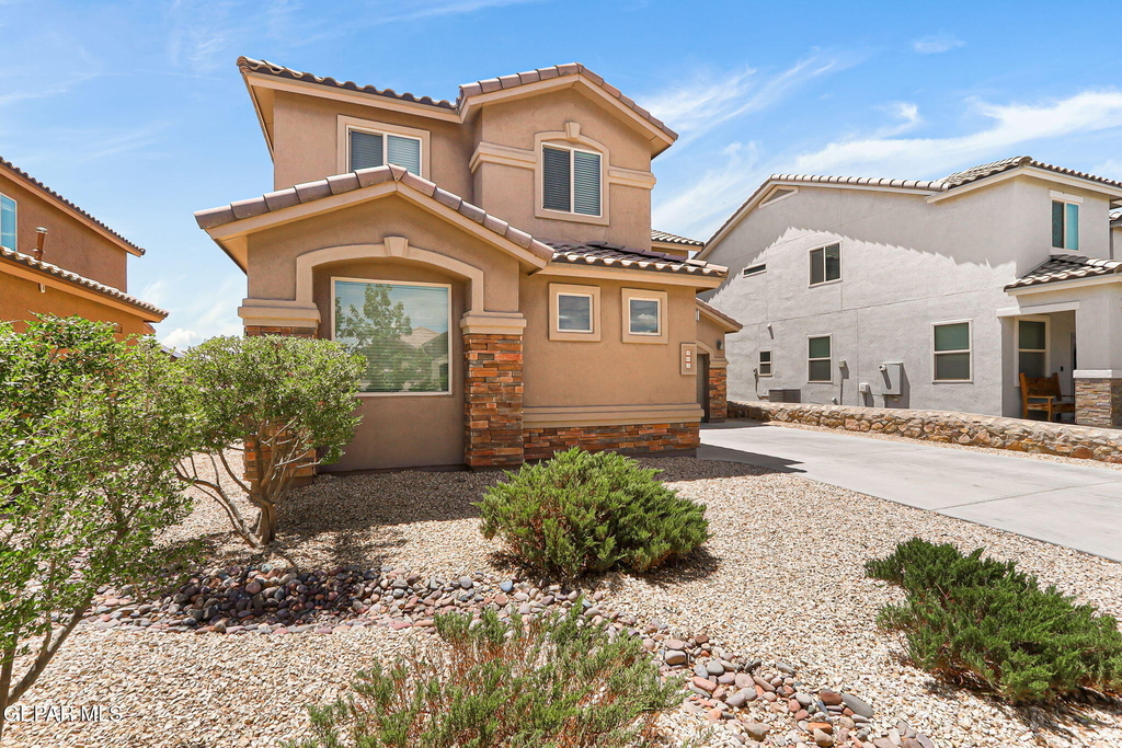 405 Saltford Place - Photo 2