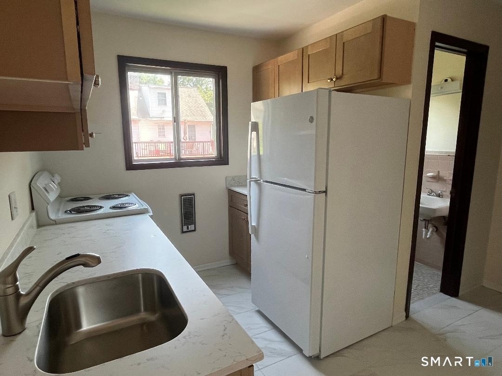 74 Coolidge Avenue - Photo 5