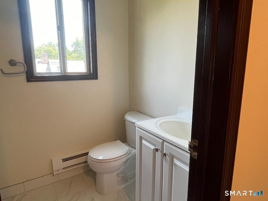 74 Coolidge Avenue - Photo 18