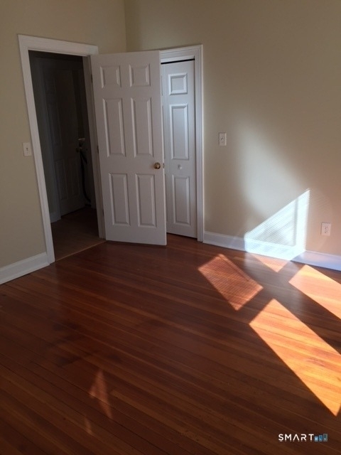 46 Oakland Street - Photo 15