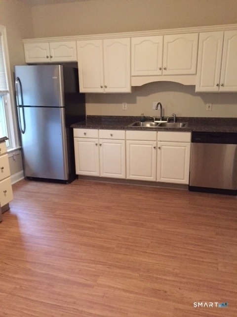 46 Oakland Street - Photo 4