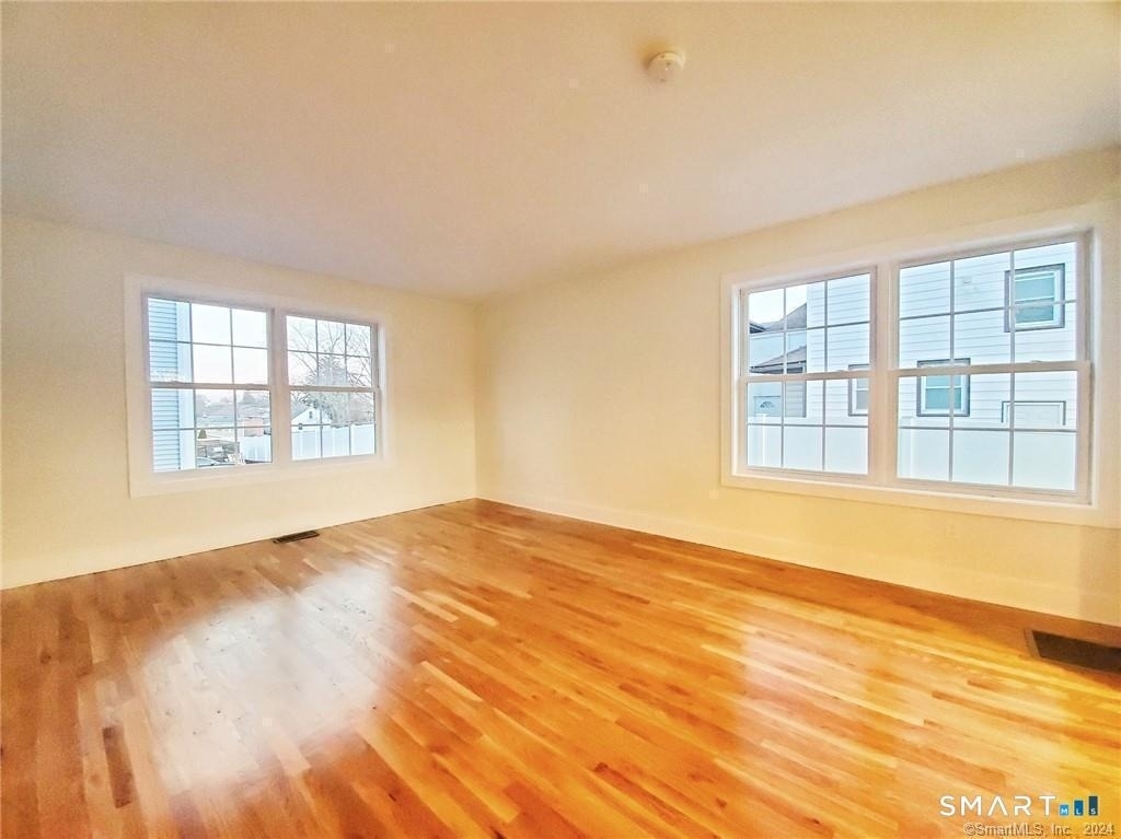 30 Ferris Avenue - Photo 1