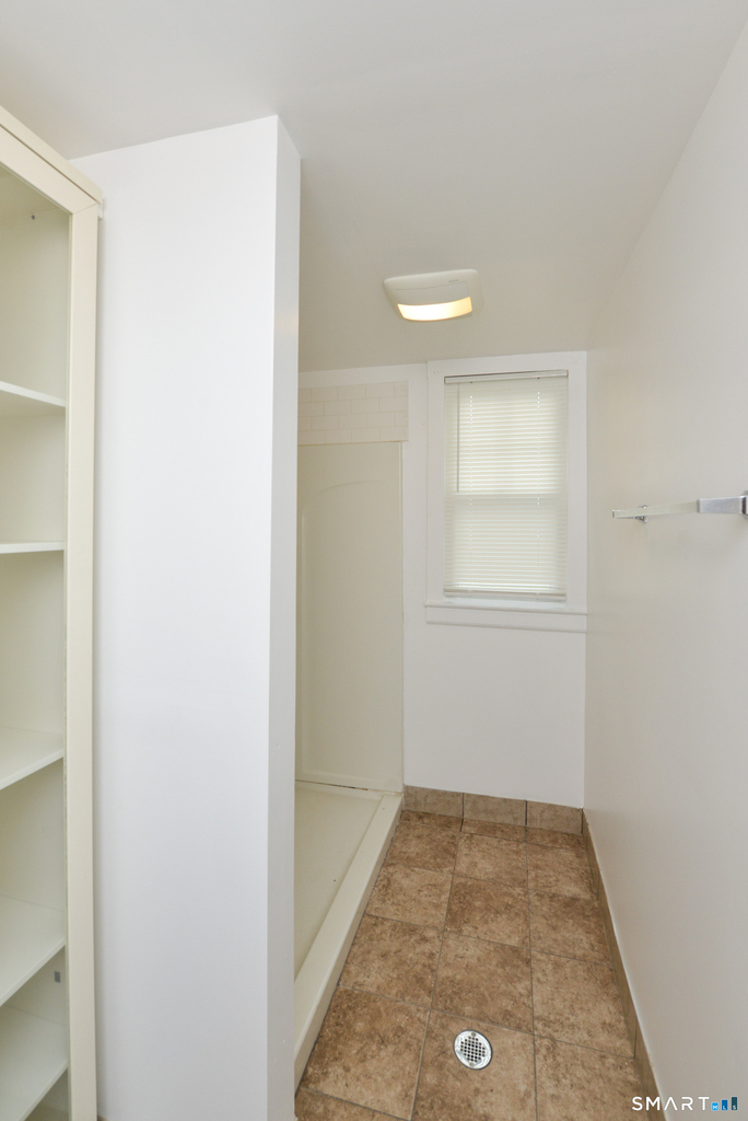 390 Clinton Street - Photo 17