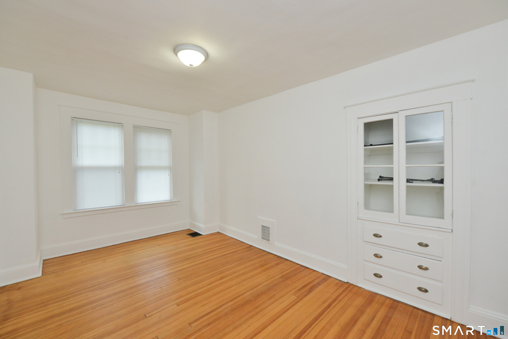 390 Clinton Street - Photo 5