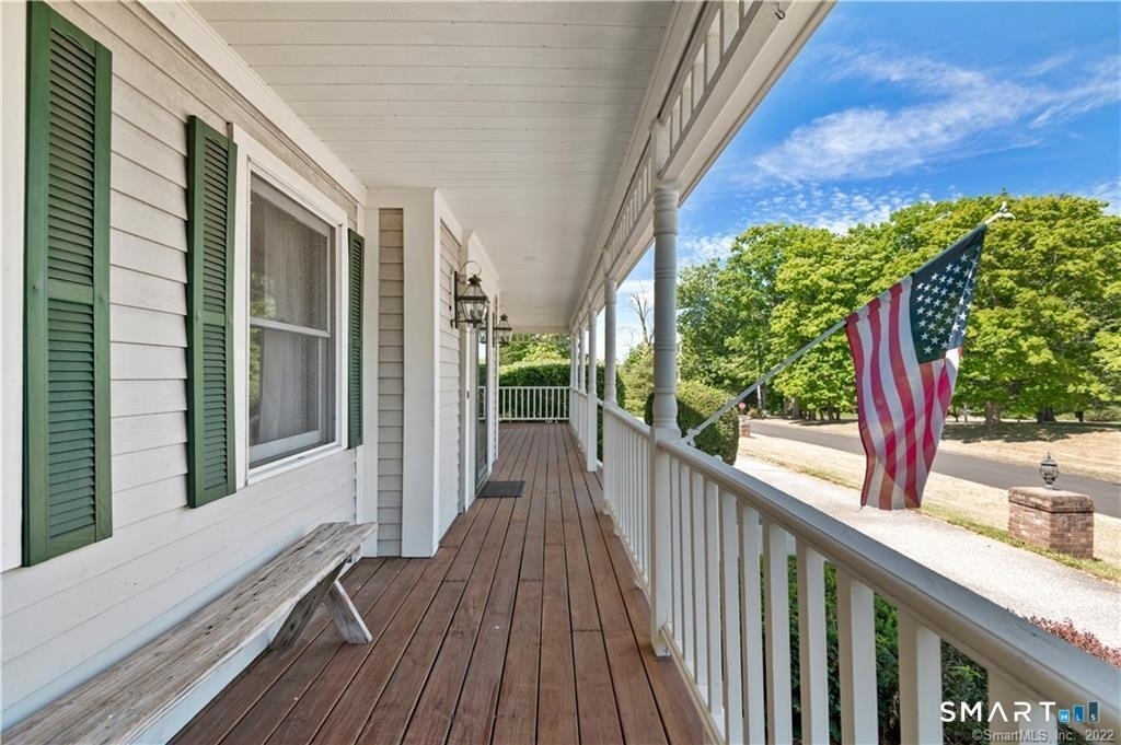 8 Genesee Lane - Photo 2