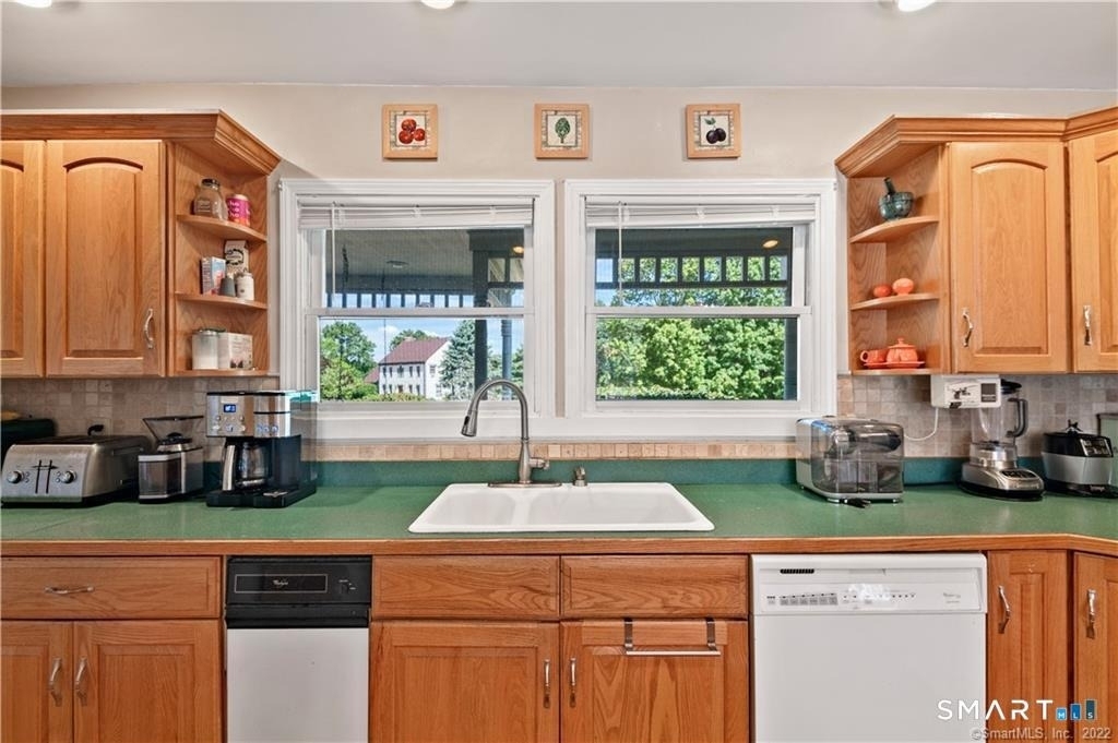 8 Genesee Lane - Photo 7