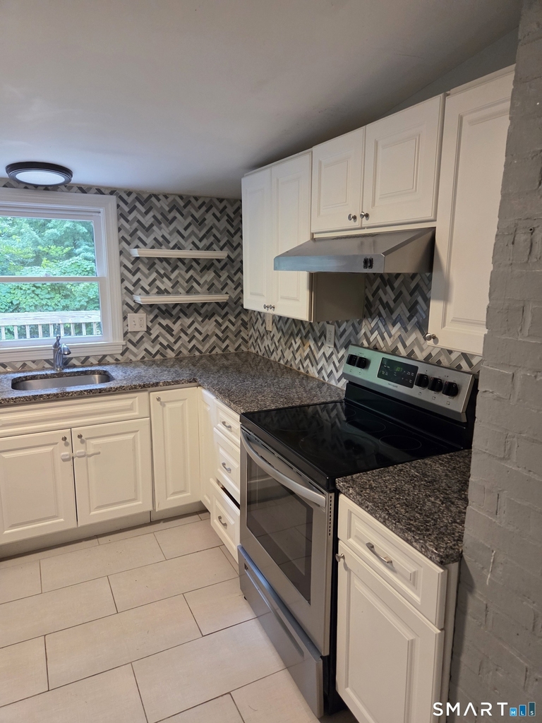 26 Seagraves Road - Photo 8