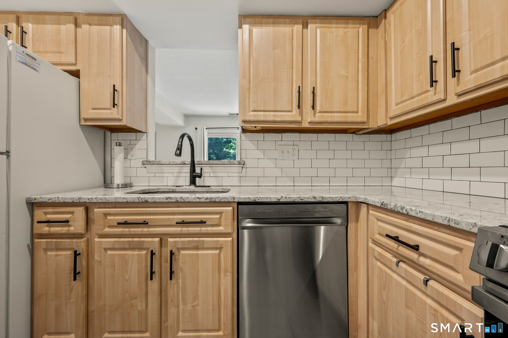 190 Tomlinson Avenue - Photo 4
