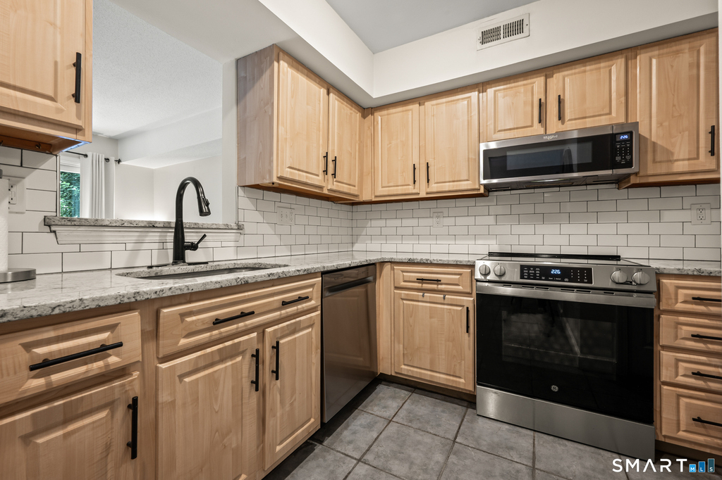 190 Tomlinson Avenue - Photo 3