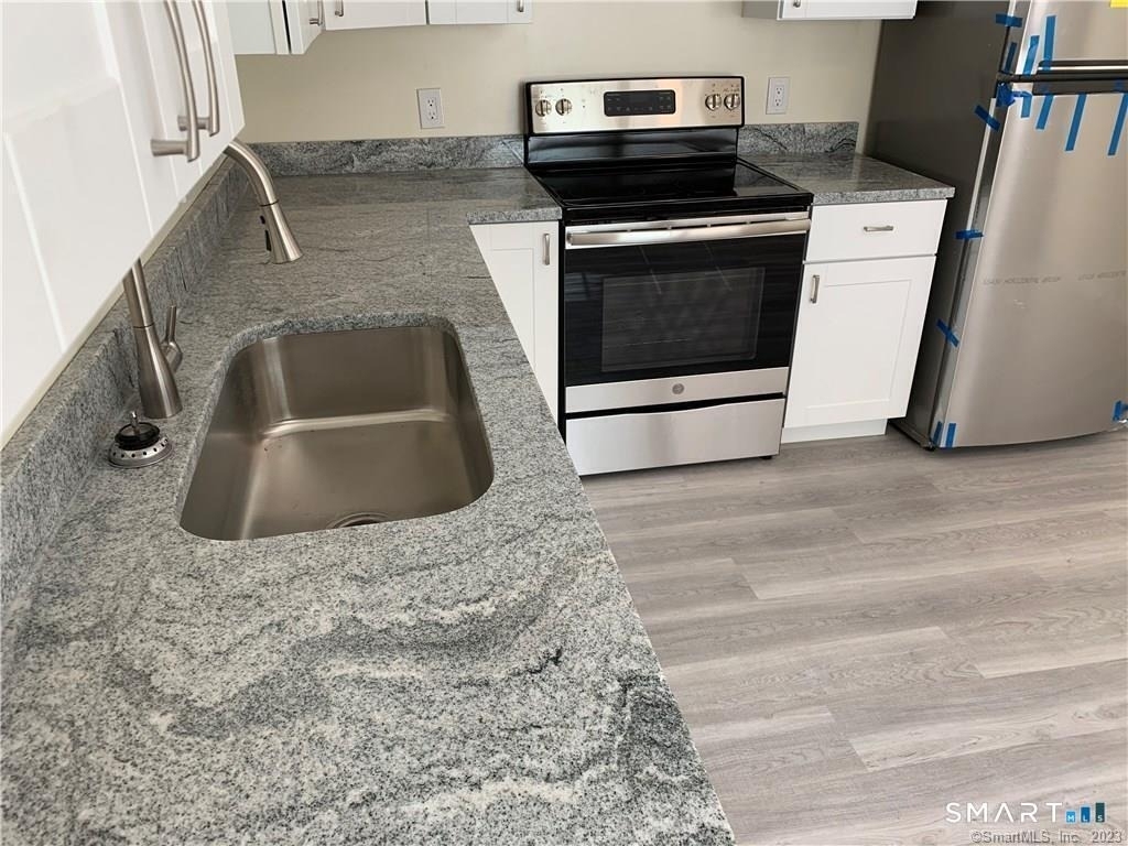 9 South Street - Photo 3