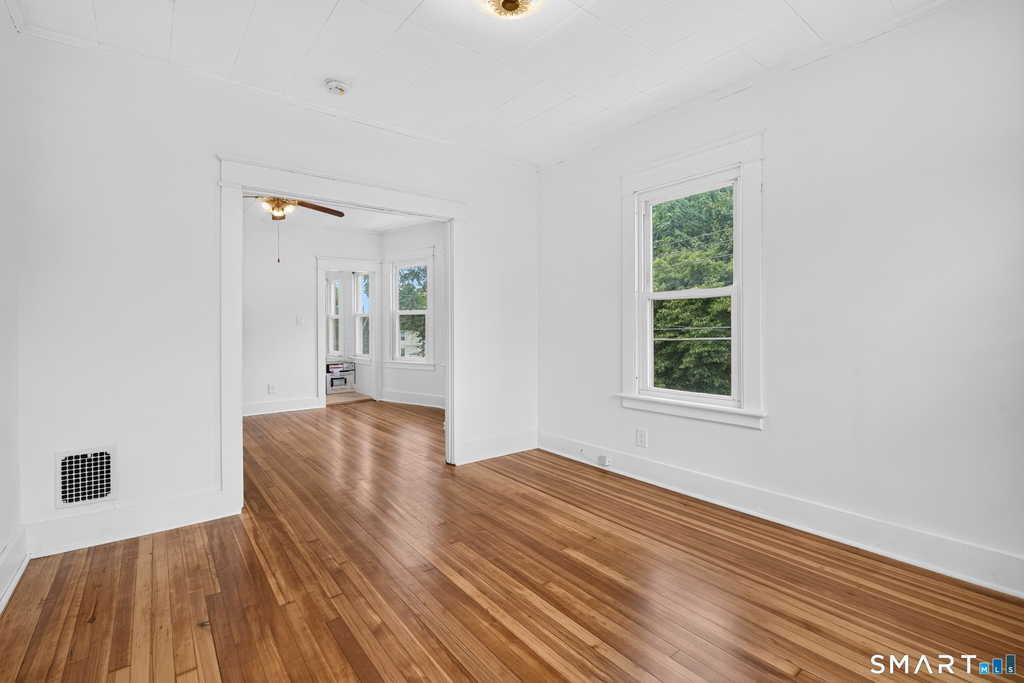 46-48 Tenth Street - Photo 3
