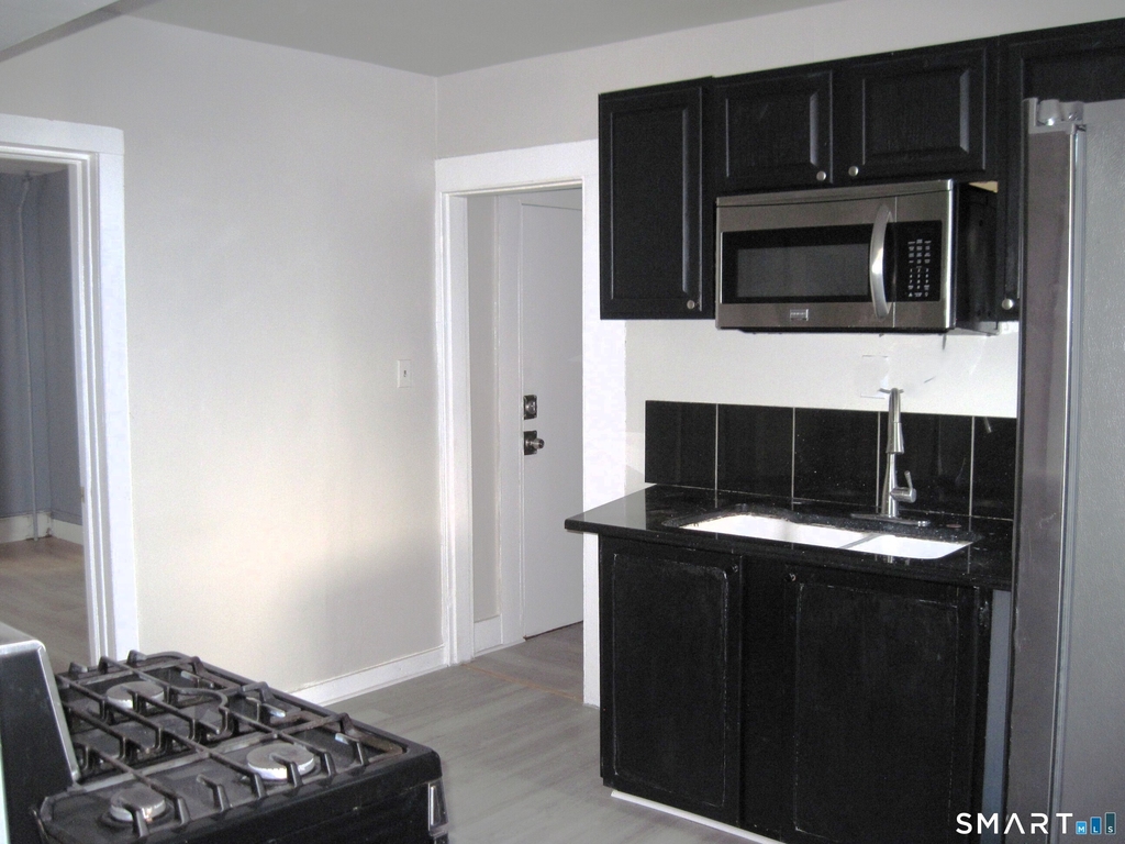 78 Whitmore Street - Photo 1