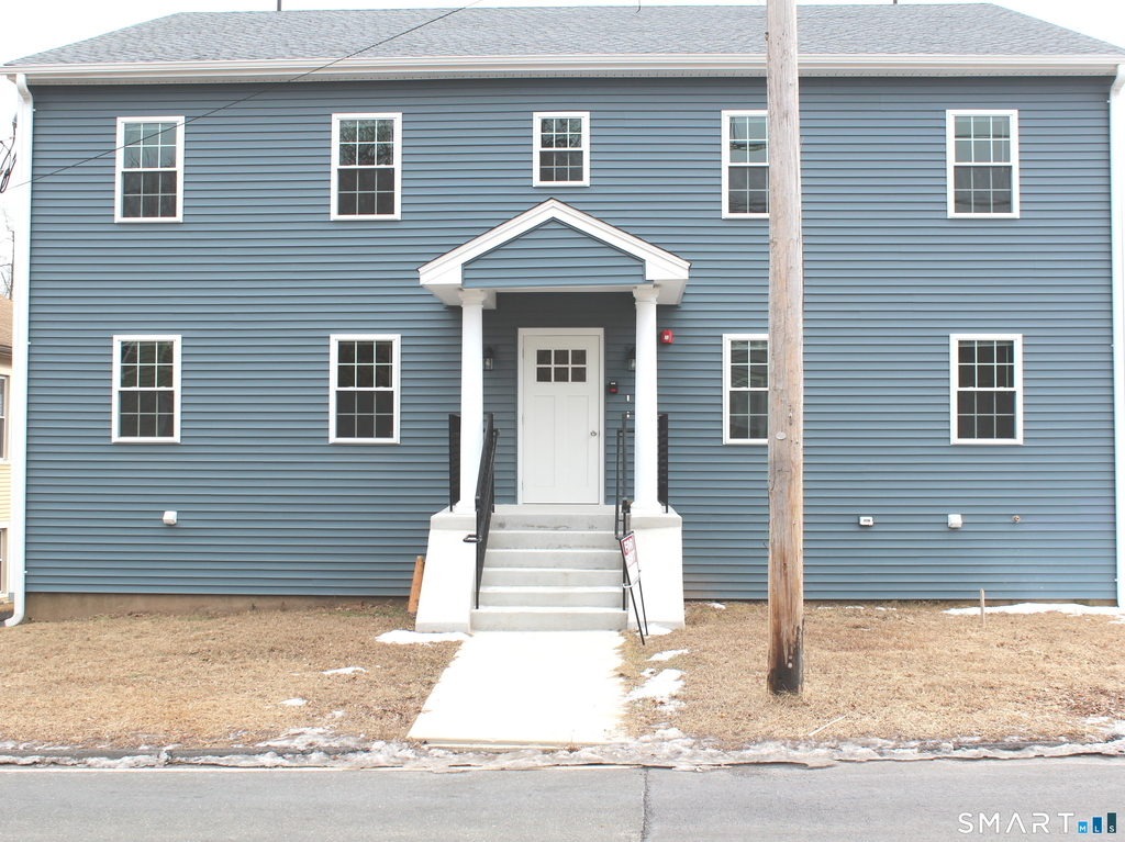 11 Glastonbury Avenue - Photo 0