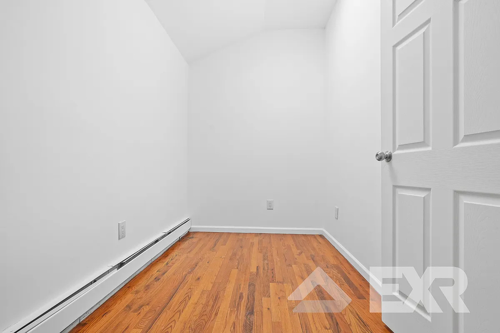 227a Malcolm X Boulevard - Photo 9