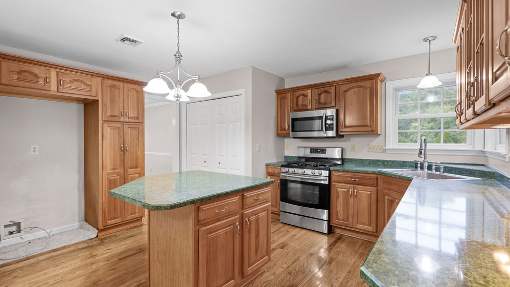 8310 Reagan Drive - Photo 4