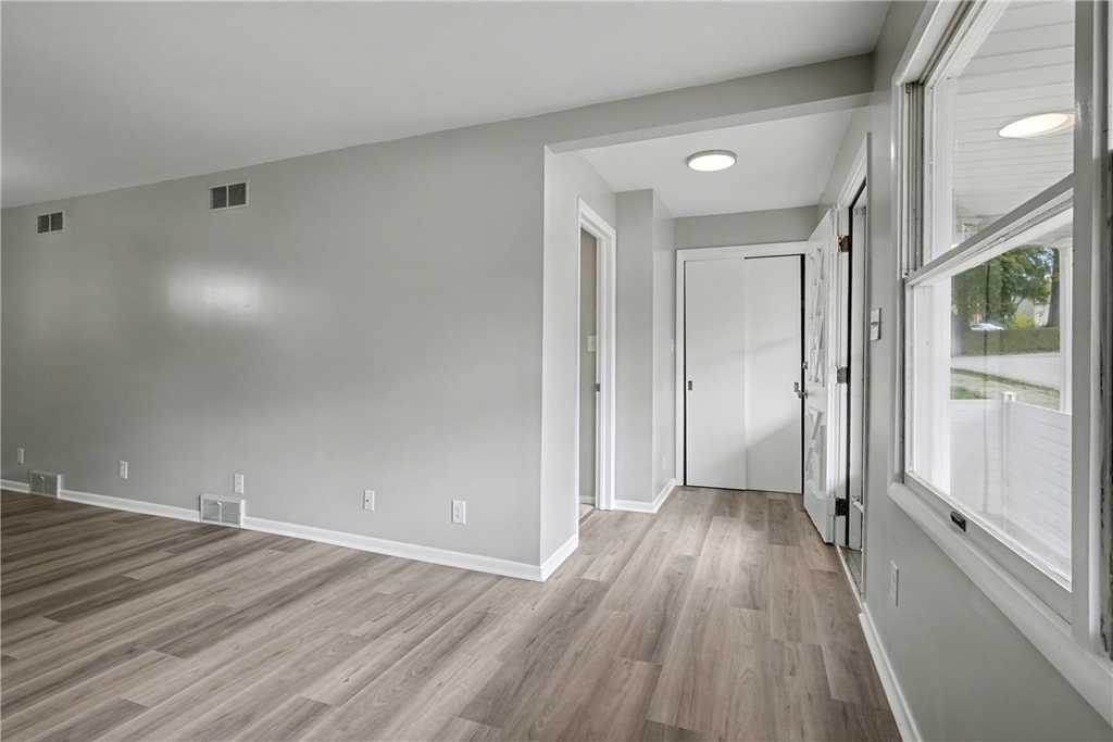 841 E Lutton St - Photo 4