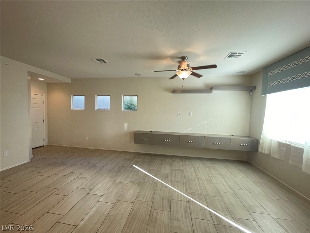 8929 Hull Bay Avenue - Photo 11