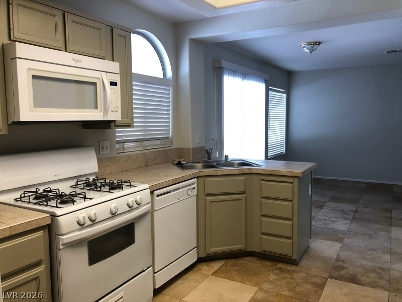 3439 Bankside Drive - Photo 6
