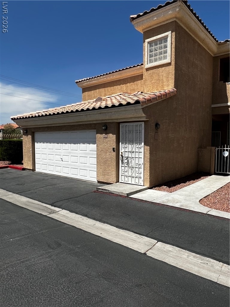 6905 Cobre Azul Avenue - Photo 0