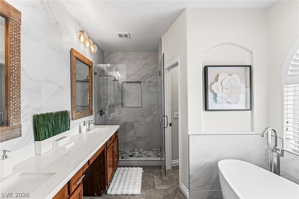 275 Spectacular Street - Photo 15