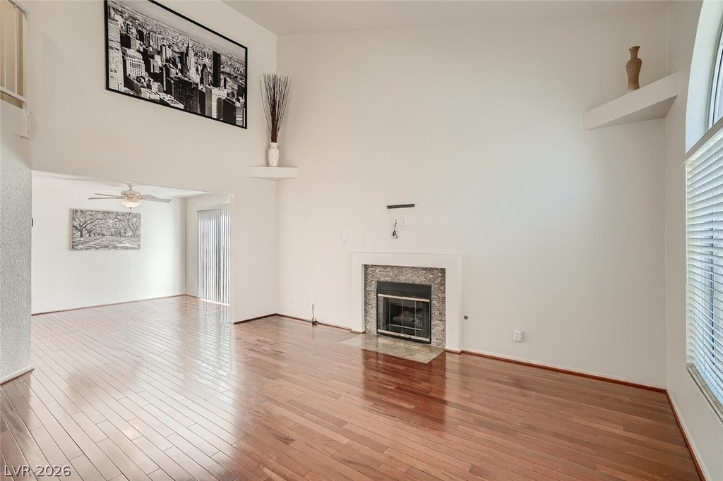 7700 Almeria Avenue - Photo 5