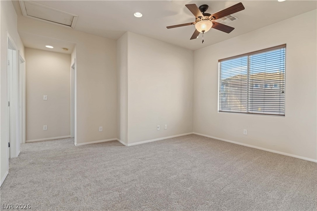 8396 Waylon Avenue - Photo 10