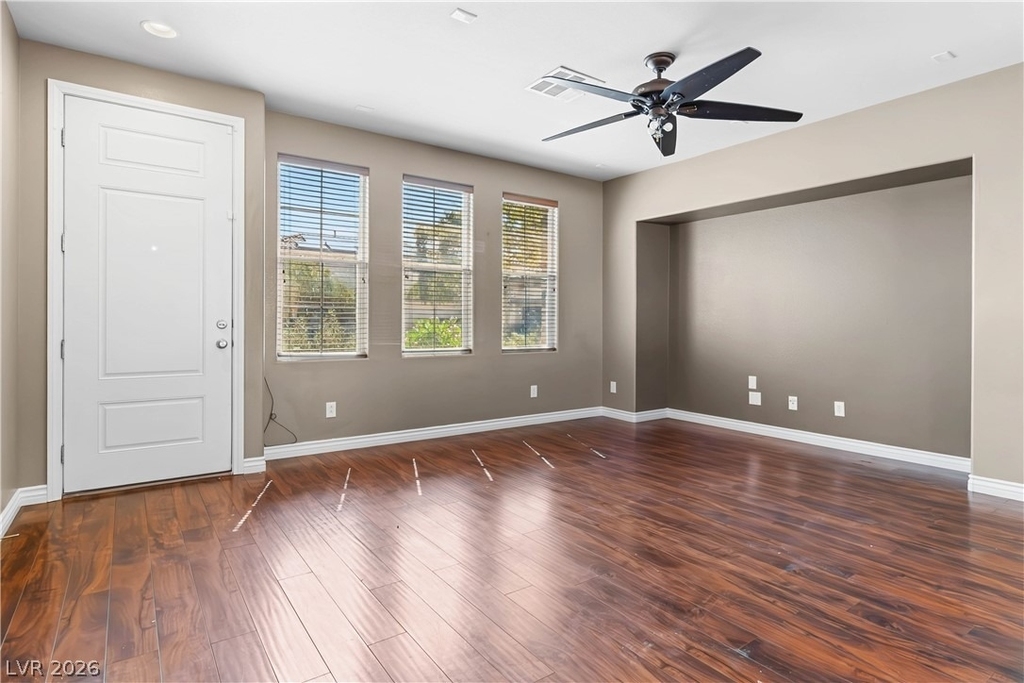 8396 Waylon Avenue - Photo 2