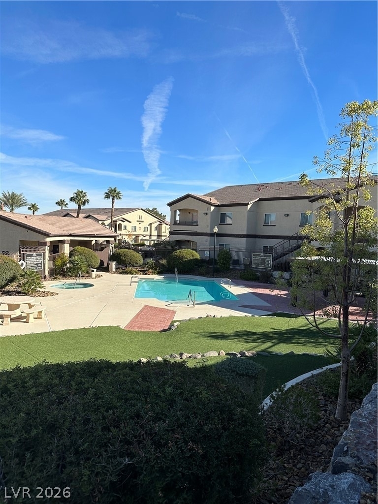 2291 W Horizon Ridge Parkway - Photo 3