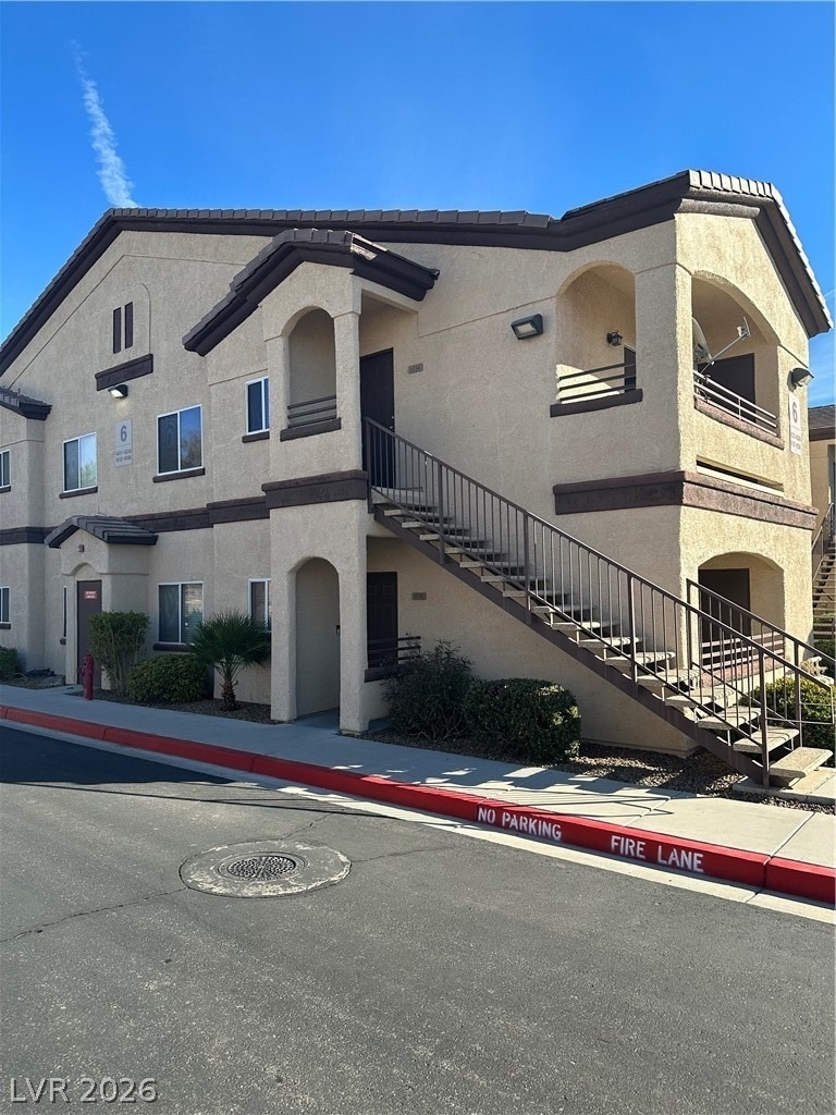2291 W Horizon Ridge Parkway - Photo 2