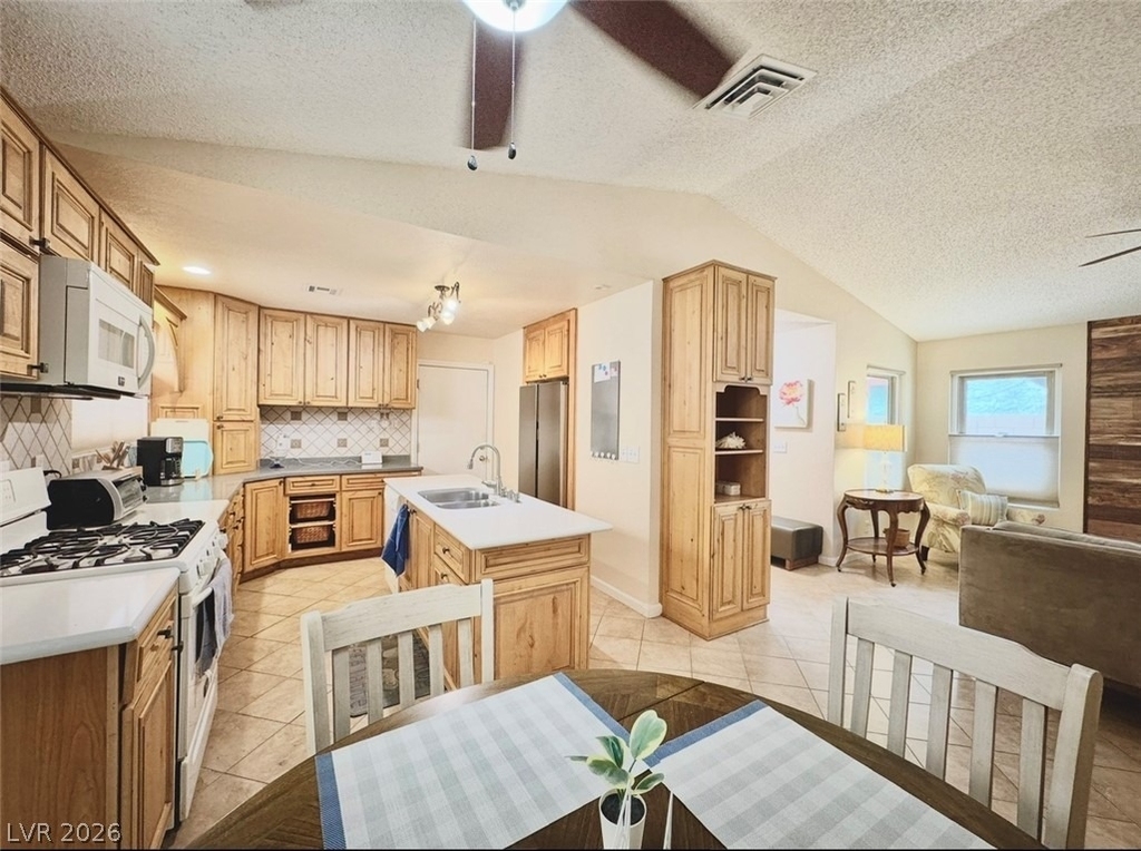525 Tabony Avenue - Photo 7