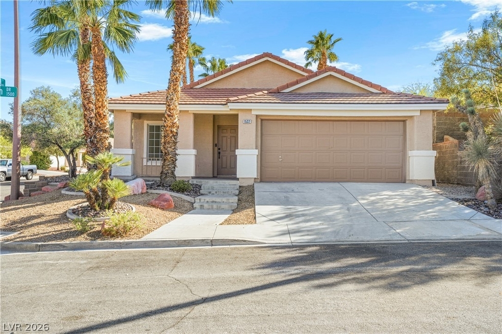 1532 Waterton Drive - Photo 3