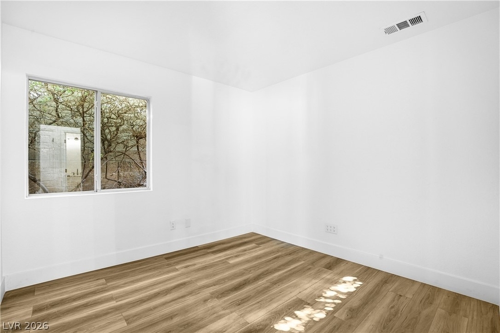 1532 Waterton Drive - Photo 16