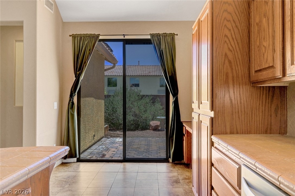 7332 Jelson Falls Street - Photo 27