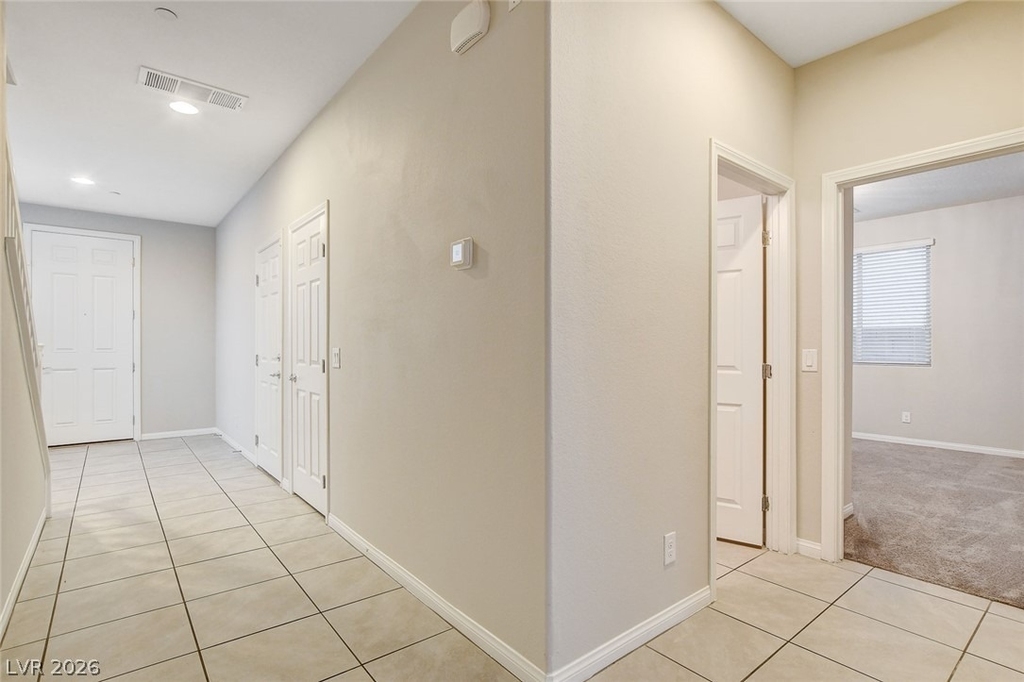 2878 Tremont Avenue - Photo 7