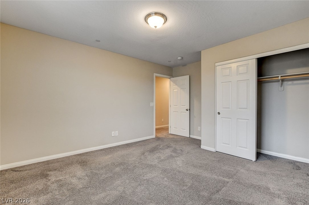 2878 Tremont Avenue - Photo 21