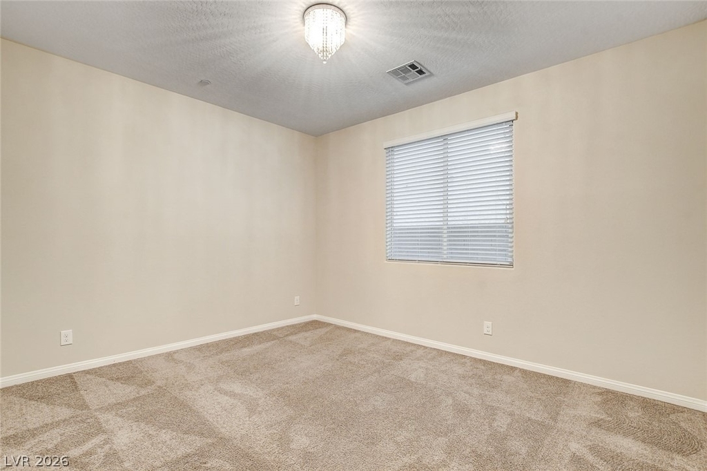 2878 Tremont Avenue - Photo 9