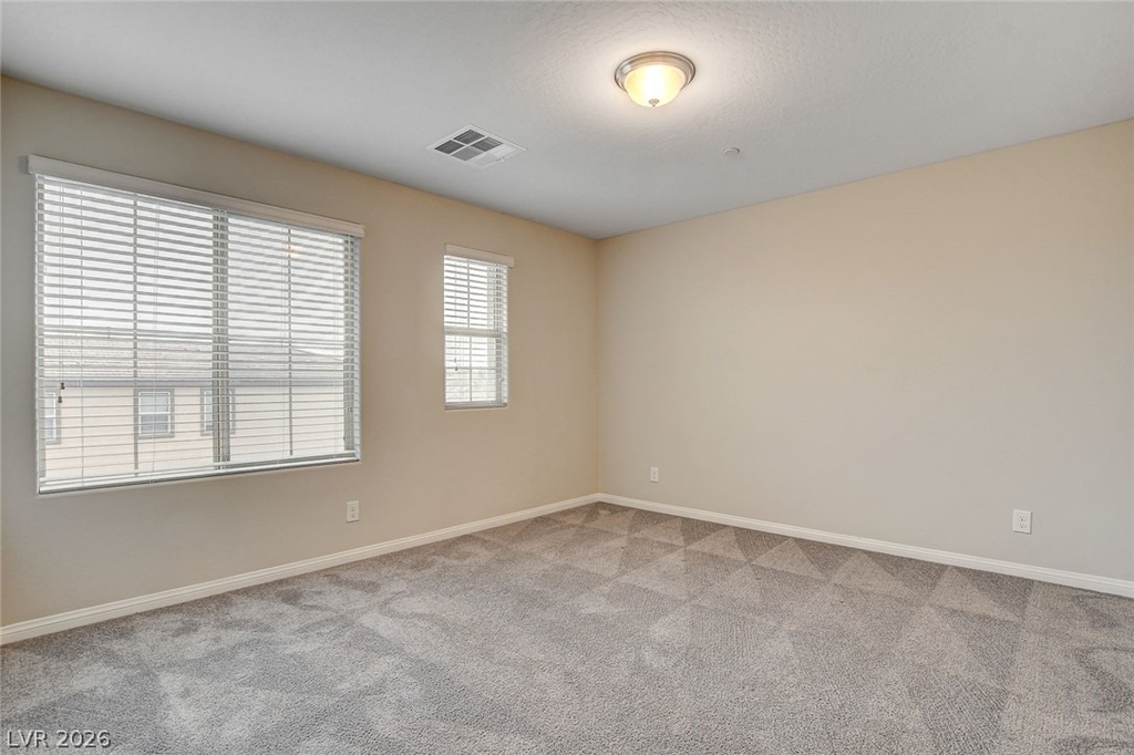 2878 Tremont Avenue - Photo 24