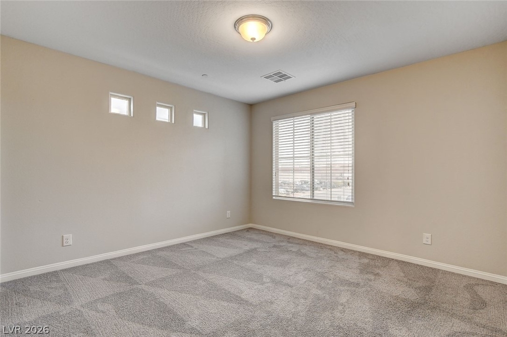 2878 Tremont Avenue - Photo 20