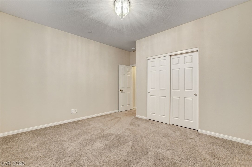 2878 Tremont Avenue - Photo 10