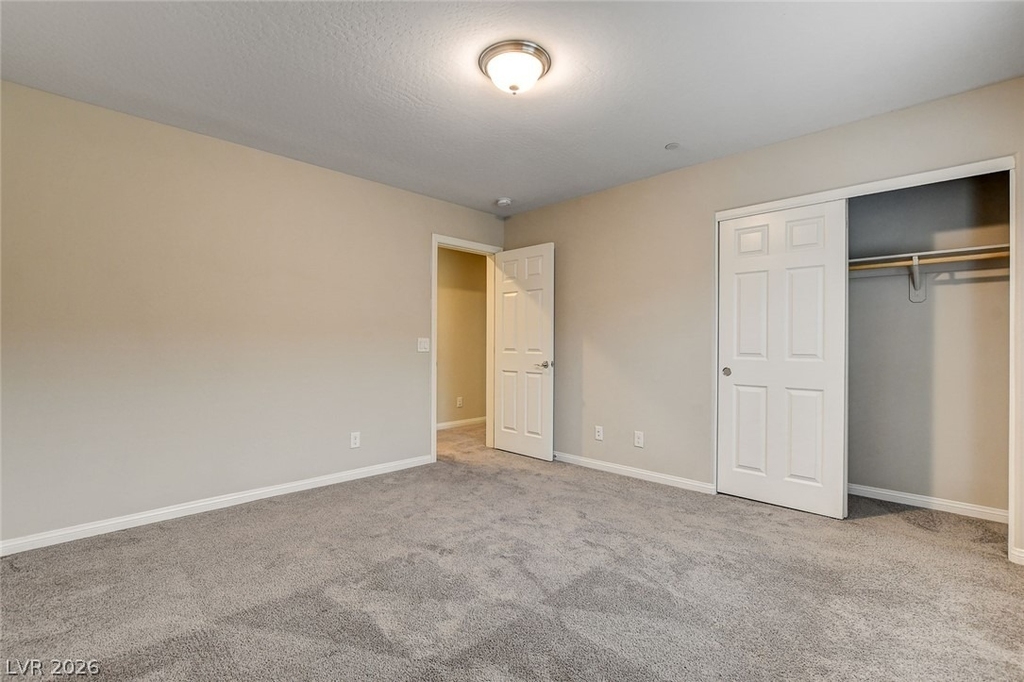 2878 Tremont Avenue - Photo 23